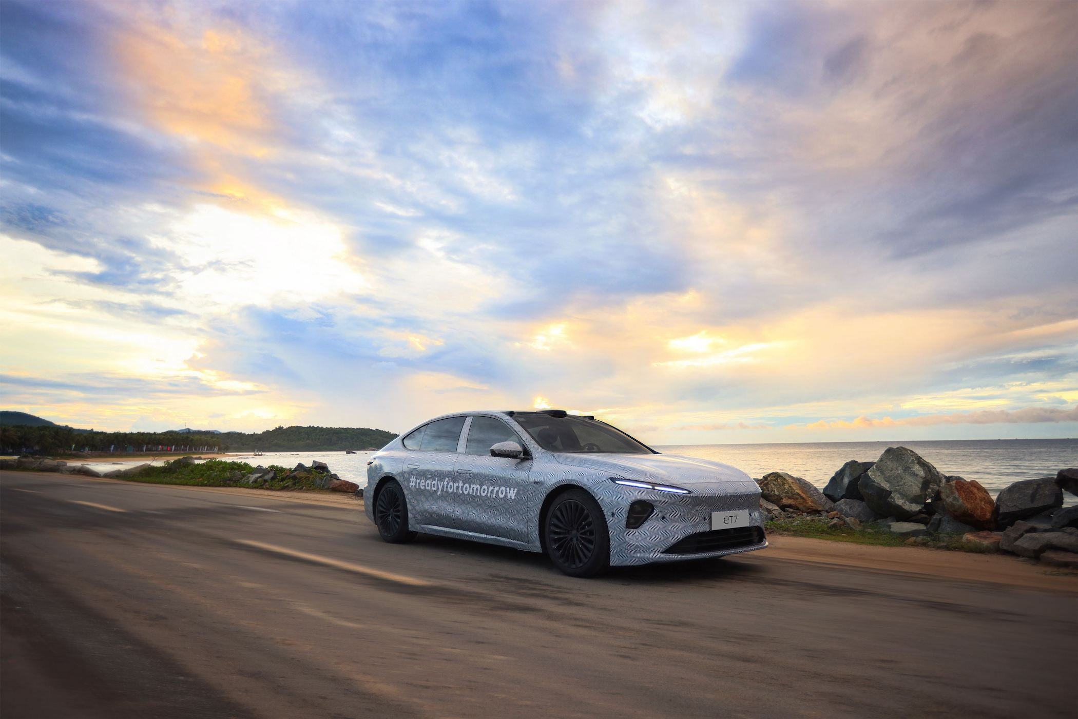 NIO ET7 Extreme Heat Test Completed in Sanya